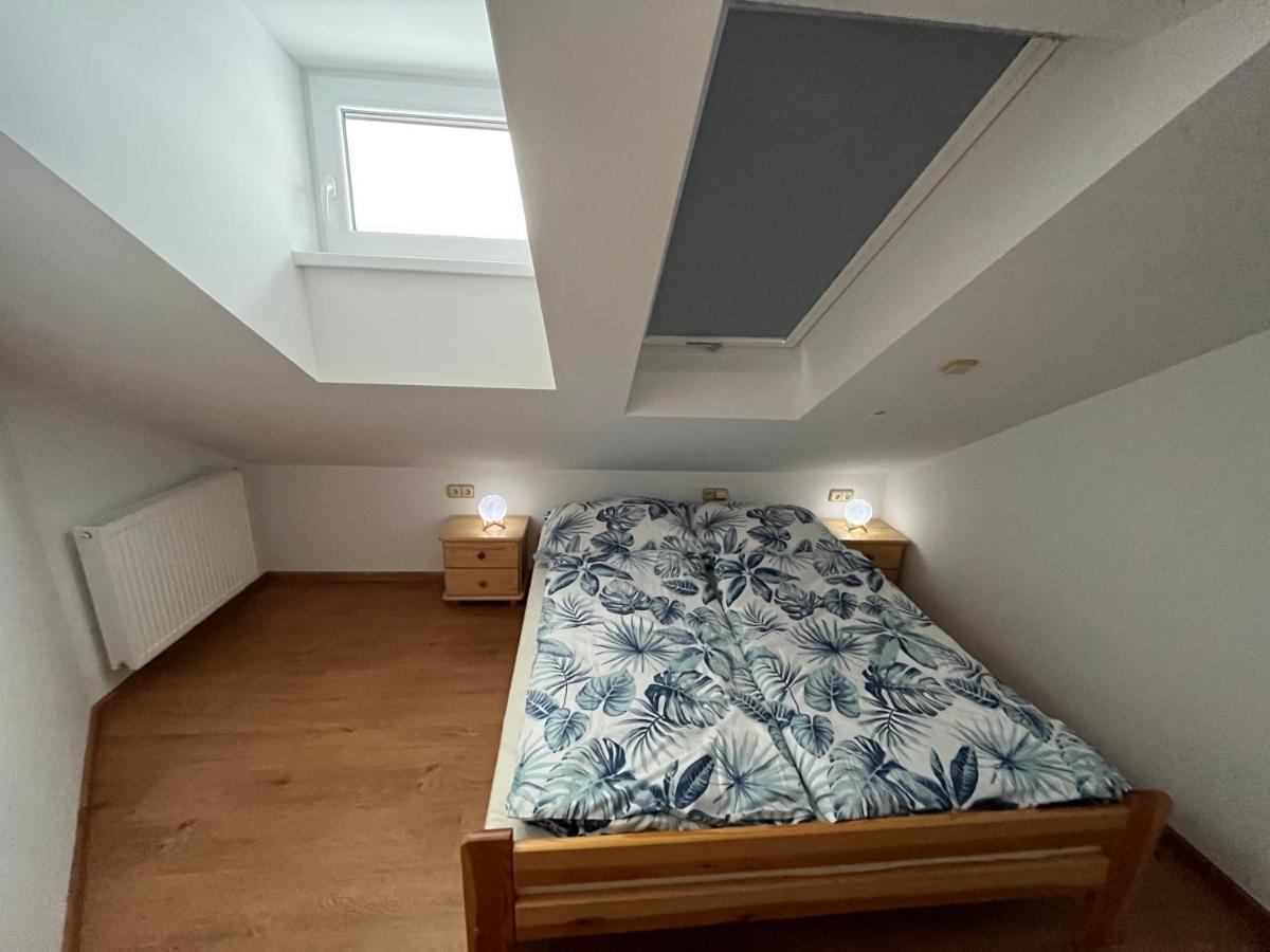 U Pola Apartment